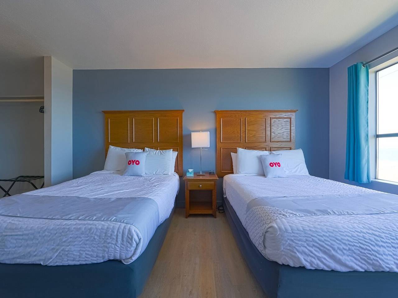 2 Queen Bed nsmk in Newport (OR), Lincoln County (OR)