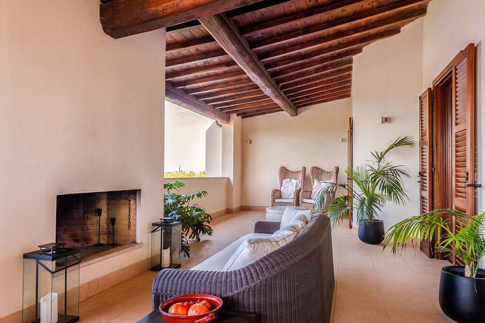 Villa Zefiro - Vier Schlafzimmer Villa, Schläft 9 in Tarquinia, Viterbo Provinz