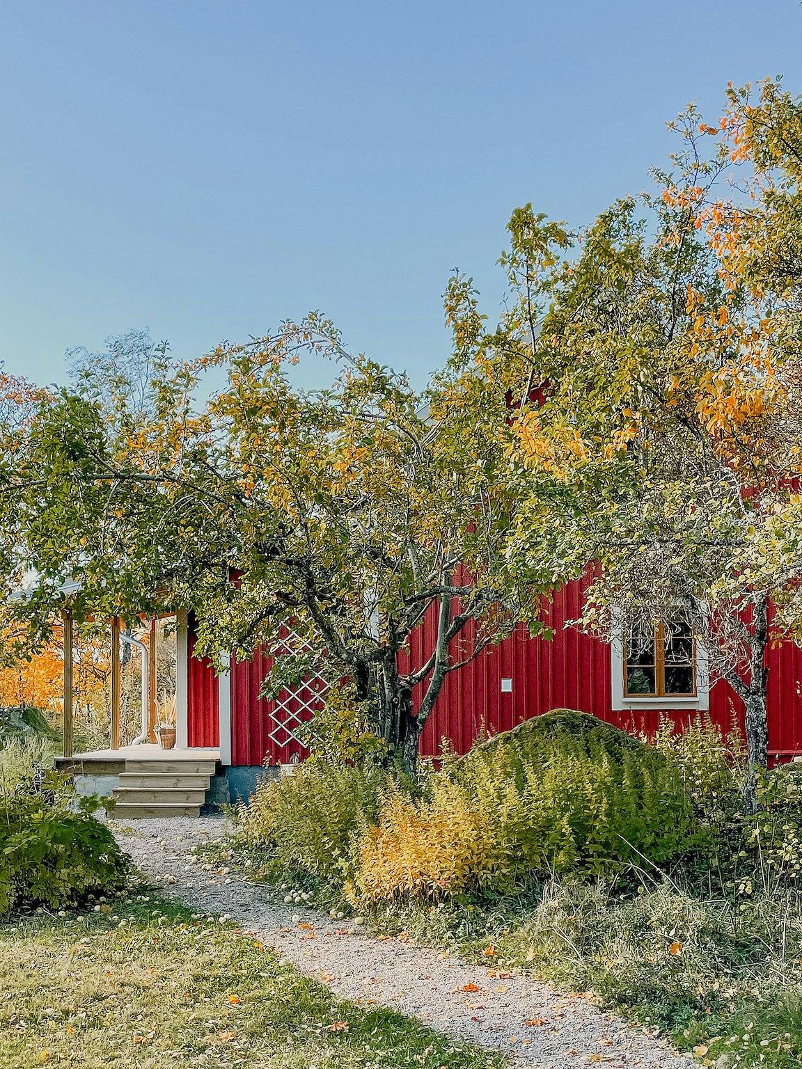 Sorgfältig renoviertes Bauernhaus aus dem Jahr 1890 in der Nähe von Fjärdhundra in Heby, Uppsala