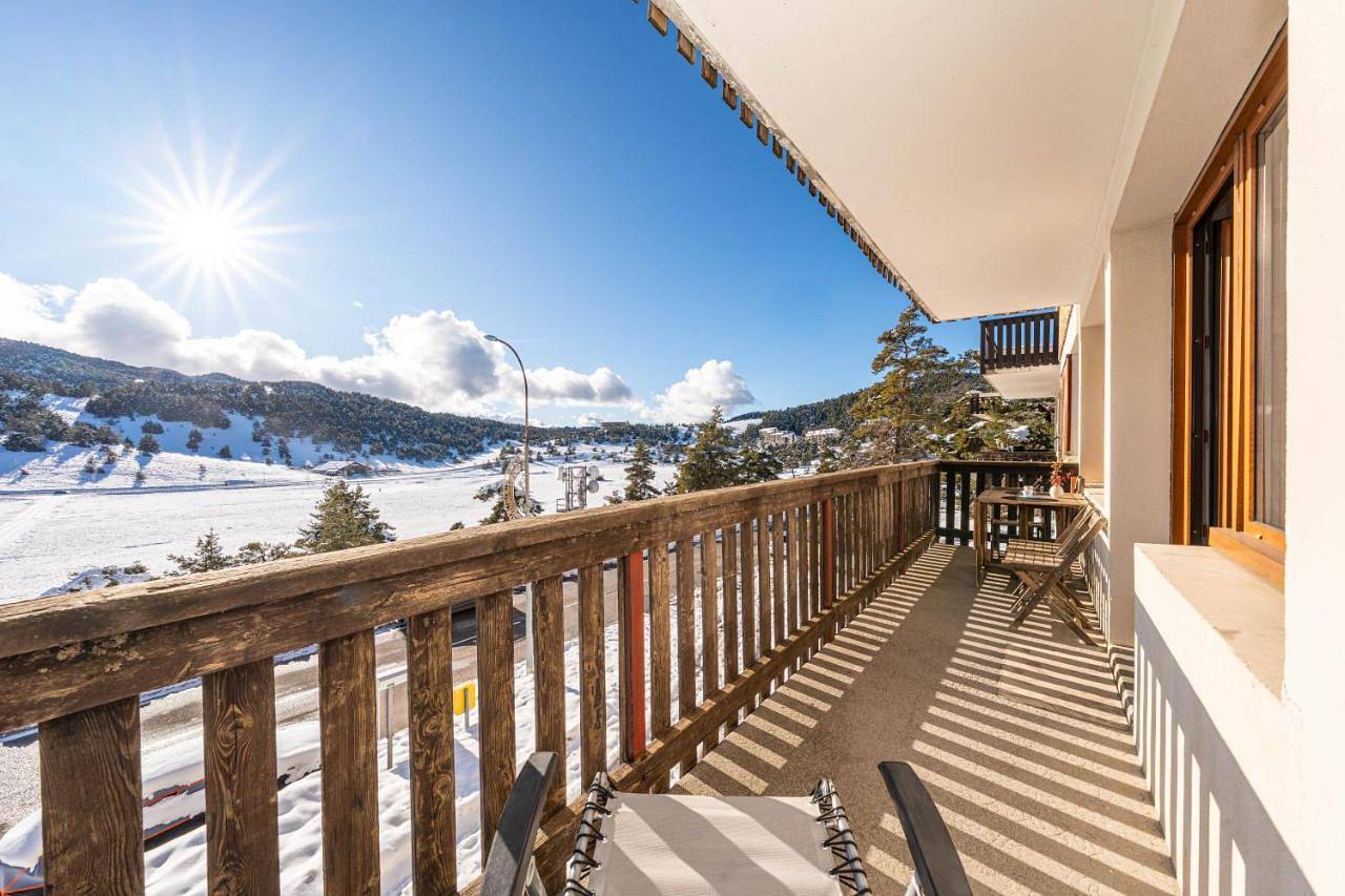Appartement entier, Panorama des Cimes - T3 avec Sauna privé et Vue imprenable sur la Station in Gréolières les Neiges, Gréolières