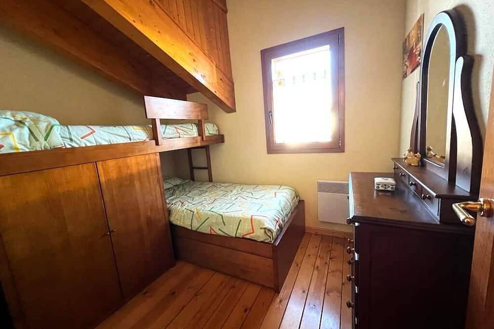 Osseja V - Two Bedroom House, Sleeps 4 in Osséja, Parc naturel régional des Pyrénées catalanes