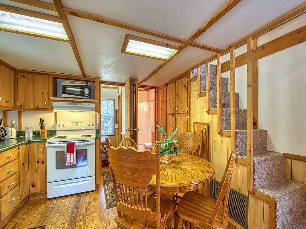 Bat Cave-Kabine-Eigenes Badezimmer-Bergblick in Blue Ridge Parkway, Maggie Valley