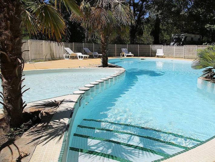 Camping pour 4 personnes, avec Bassin pour enfant dans Parc naturel régional du Haut-Languedoc