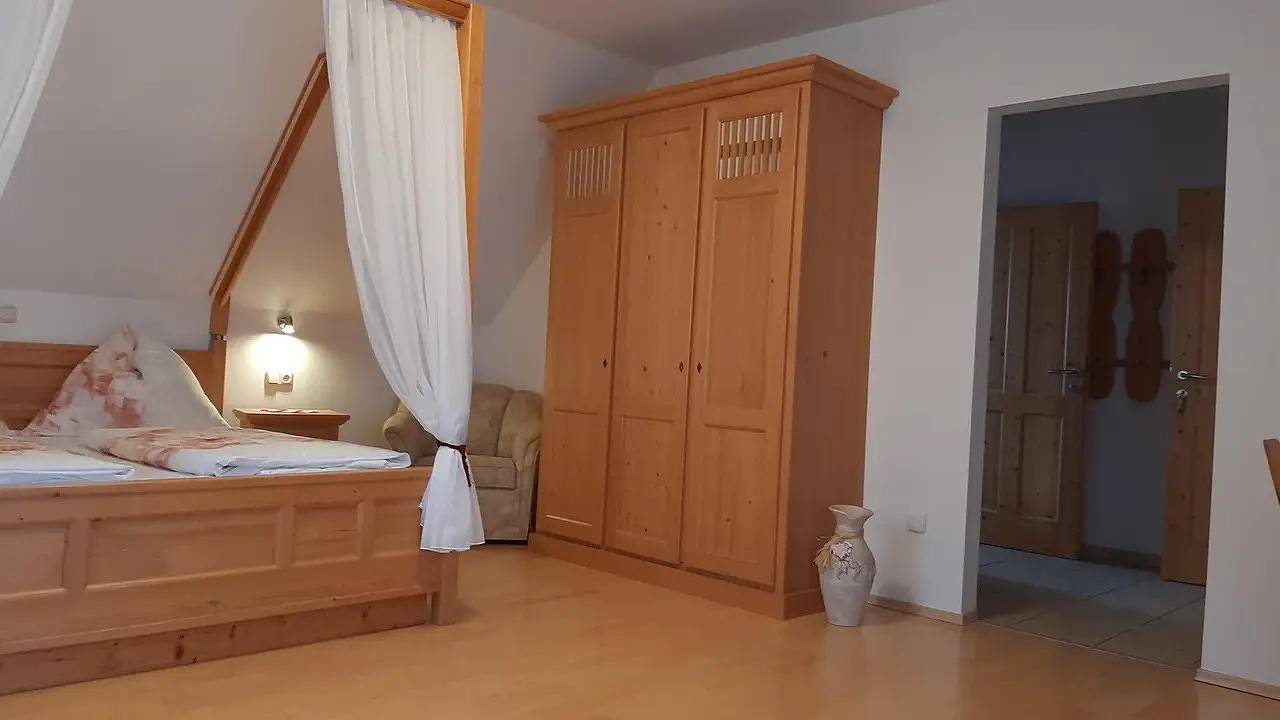 Ganze Ferienwohnung, Ferienwohnung für 4 Personen (100 m²) in Mühldorf bei Feldbach in Südoststeiermark, Feldbach