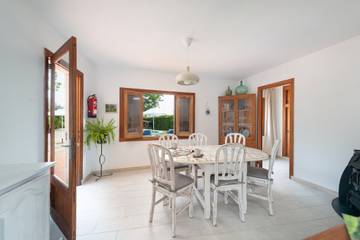 Villa in Crestatx, Sa Pobla für 4 