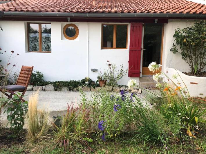 Appartement de vacances pour 2 personnes, avec Jacuzzi et Terrasse ainsi que Jardin et Vue