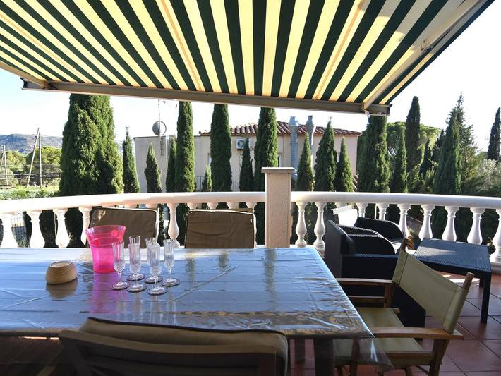 Villa Encantadora en Roses: Piscina Privada, Ideal para Familias y Grupos, Cerca de la Playa in El Mas Fumats, Roses