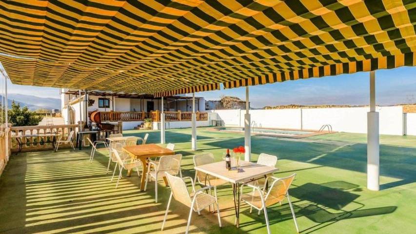 Casa de vacaciones para 9 personas, con piscina y jardín en Loja - 4