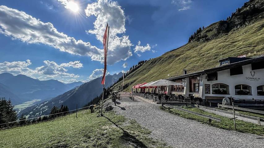 Hütte für 8 Personen, mit Garten im Lechtal