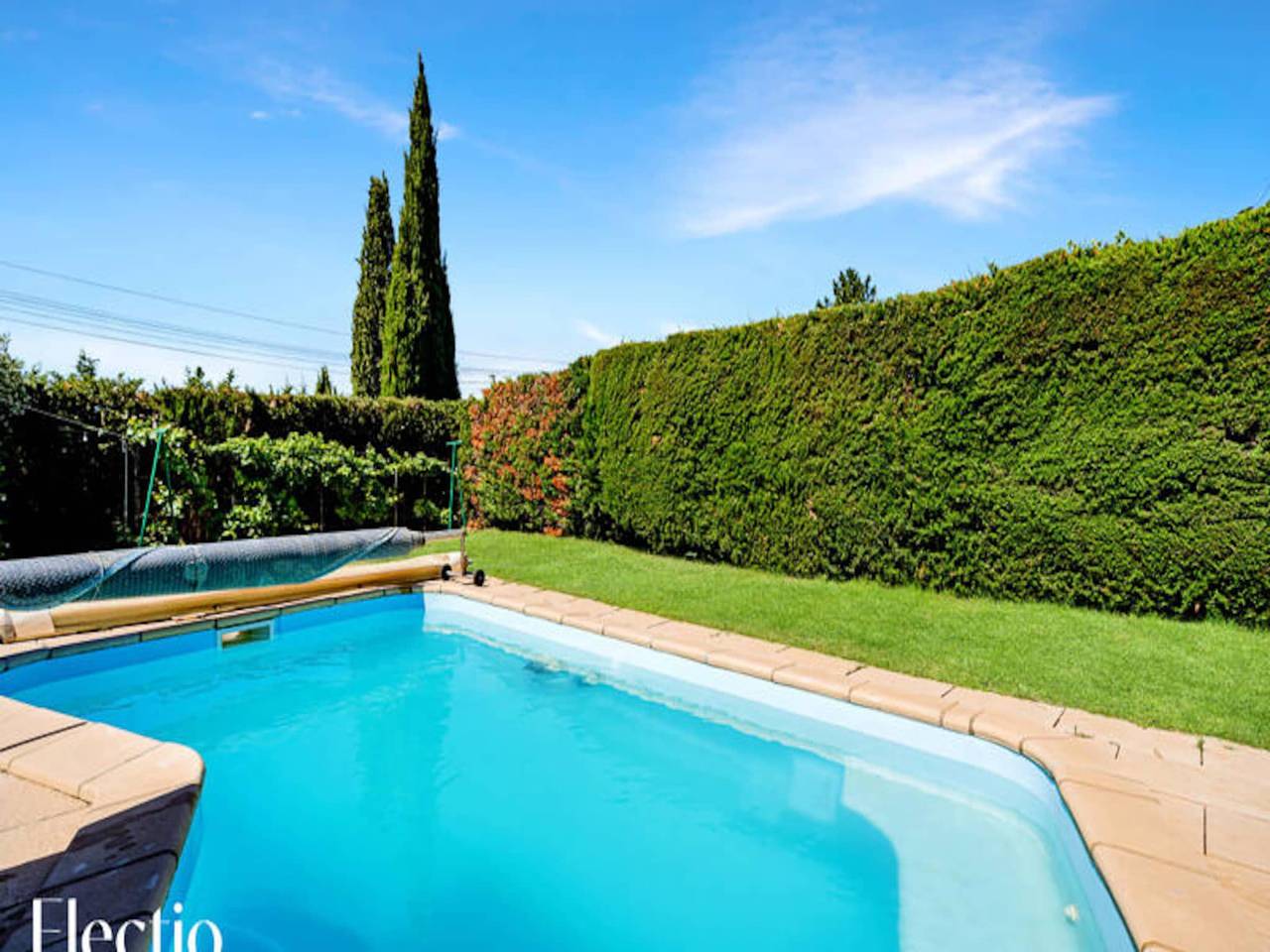 Entire apartment, Villa Oliveda Piscine  Salon Cinéma in Lourmarin, Parc naturel régional du Luberon