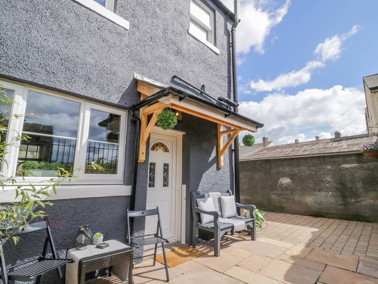 8 Bridge Street in Cockermouth, Lake District