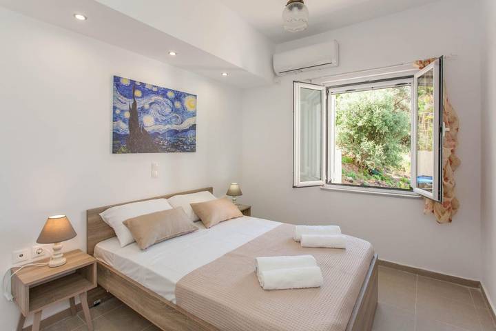 Ferienwohnung für 5 Personen, mit Pool und Terrasse sowie Garten in Chania - 2