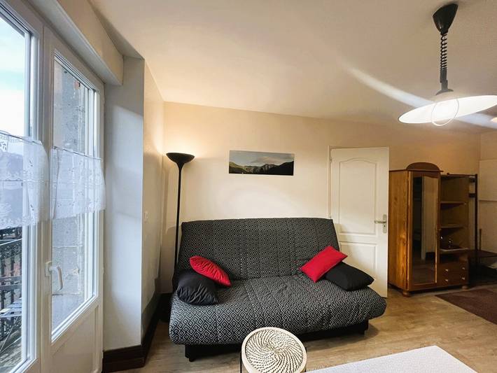 Gîte pour 4 personnes, avec balcon dans Bureau De Tourisme Du Massif Du Sancy Le Mont Dore - 3
