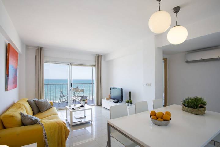 Holiday apartment for 6 people, with balcony/terrace and pool - 1