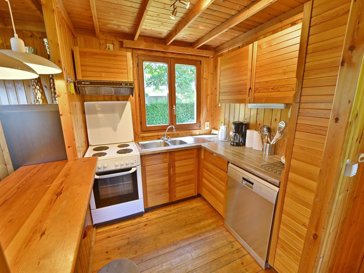 Chalet in Durbuy mit Jacuzzi & Garten in Somme-Leuze, Region Namur