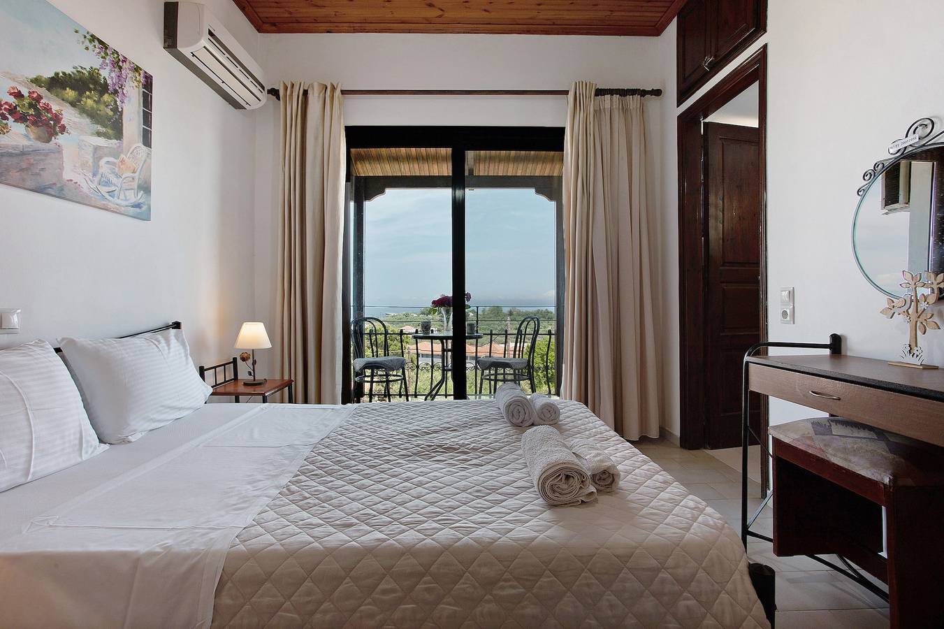 Entire studio, Apartment "Yiannis 5 Adults" with Sea View, Shared Garden & Wi-Fi in Planos, Zakynthos