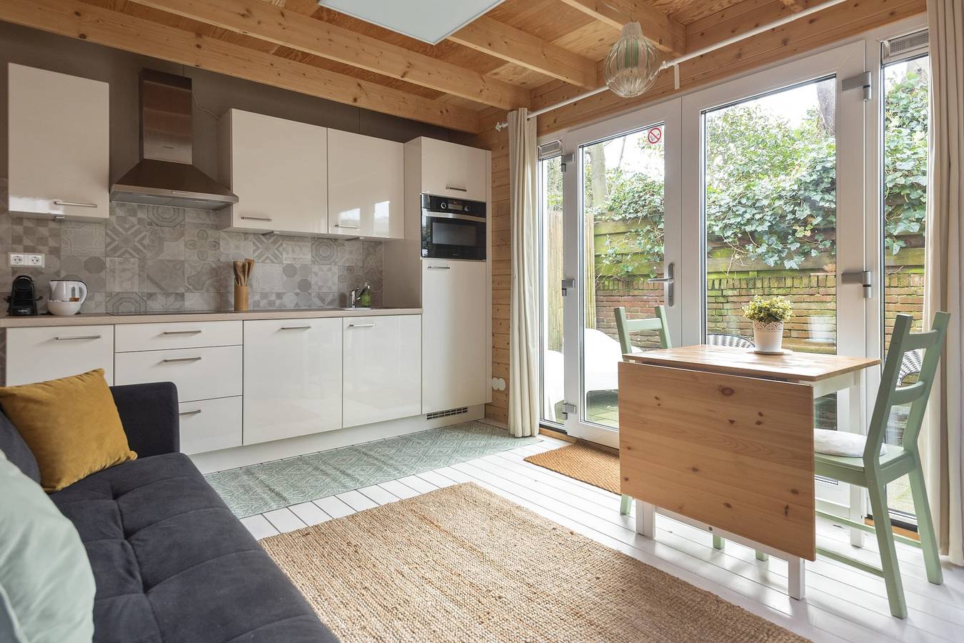 Ganze Wohnung, Moyo Kijani Luxury Lodge in Zandvoort, Niederländische Nordsee