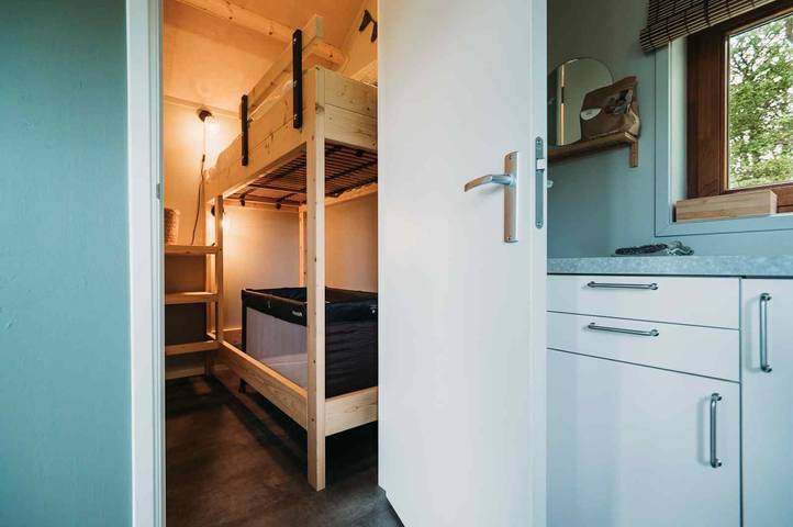 Gemütliche 4-Personen-Lodge mit Whirlpool bei Ruinerwold, Drenthe in Ruinerwold, Drenthe