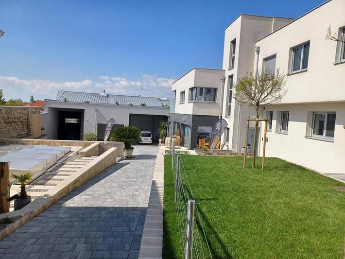 Ferienwohnung für 3 Personen, mit Terrasse und Garten sowie Pool in Neusiedl am See