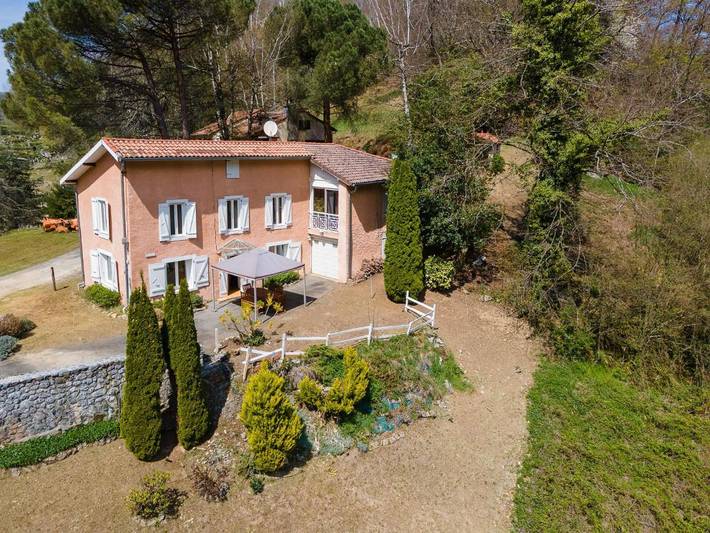 Location de vacances pour 8 personnes, avec vue et jardin, adapté aux familles dans Herran