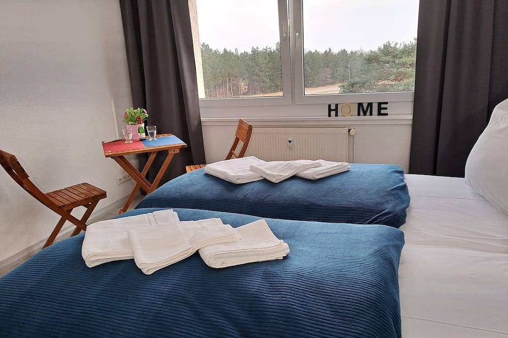 Ganze Wohnung, 3Br, 4Beds, Tv, Wifi, Kitchen and Bath. 5 min to train station in Muldenstein, Muldestausee