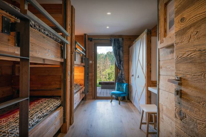 Chalet pour 14 personnes, avec sauna ainsi que jacuzzi et jardin, adapté aux familles à Cordon - 3