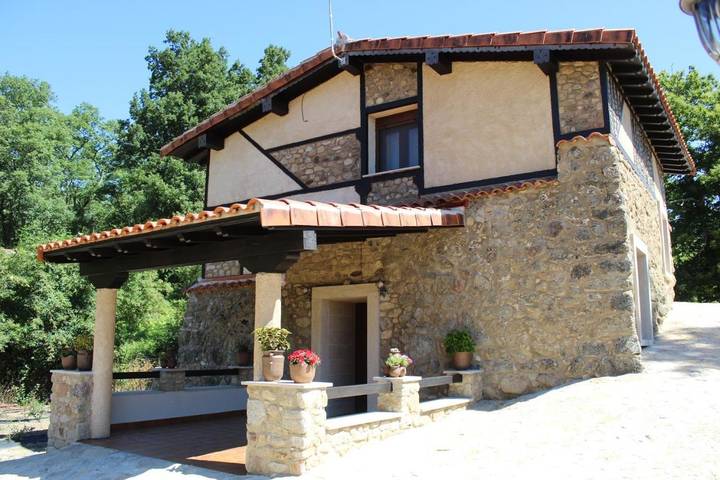 Location de vacances pour 6 personnes, avec Terrasse ainsi que Jardin et Vue à Cepeda