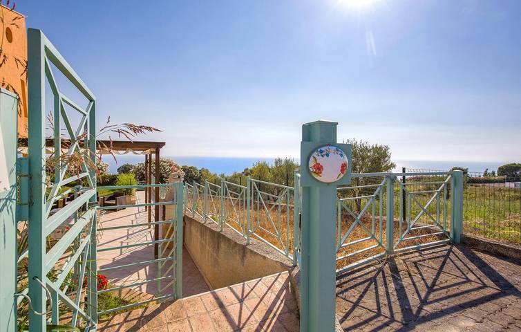 Wohnung mit Meerblick in der Nähe von Belmonte Calabro in Belmonte Calabro, Cosenza Provinz