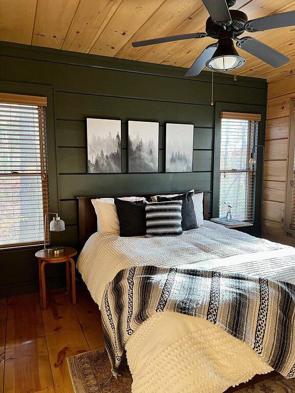 Luxury Retreat: Amazing Mountain Views + Hot Tub in Cherry Log, Chattahoochee National Forest