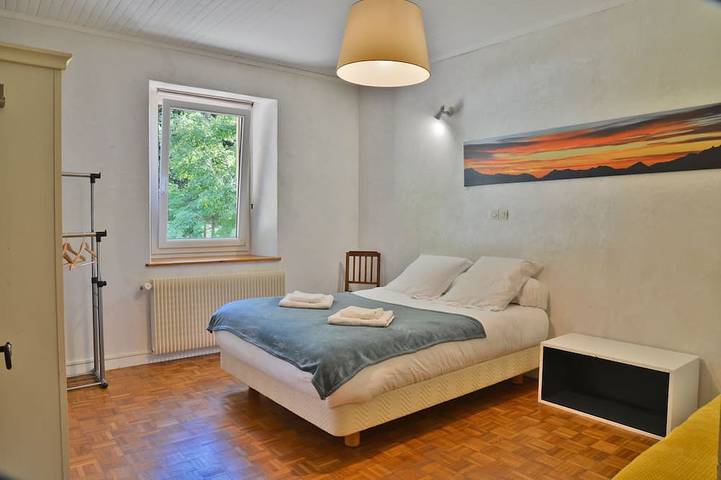 Ganze Wohnung, Apartment 5/6 pers 70 m² Ground floor of chalet Chez Marie, terrace. 100 m ski bus. in Montriond, Les Portes du Soleil