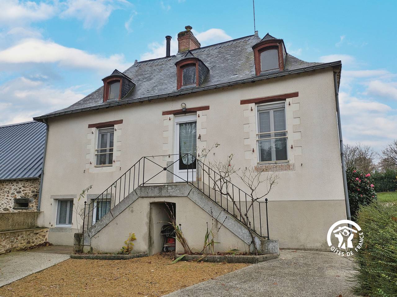 Gîte Champêtre avec Cheminée près de la Ferme – 3 Chambres, Wi-Fi, Randonnée en Mayenne in L'Huisserie, Mayenne