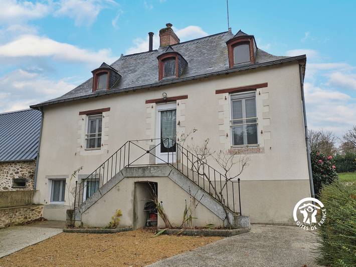 Gîte pour 6 personnes, avec terrasse dans Mayenne - 2