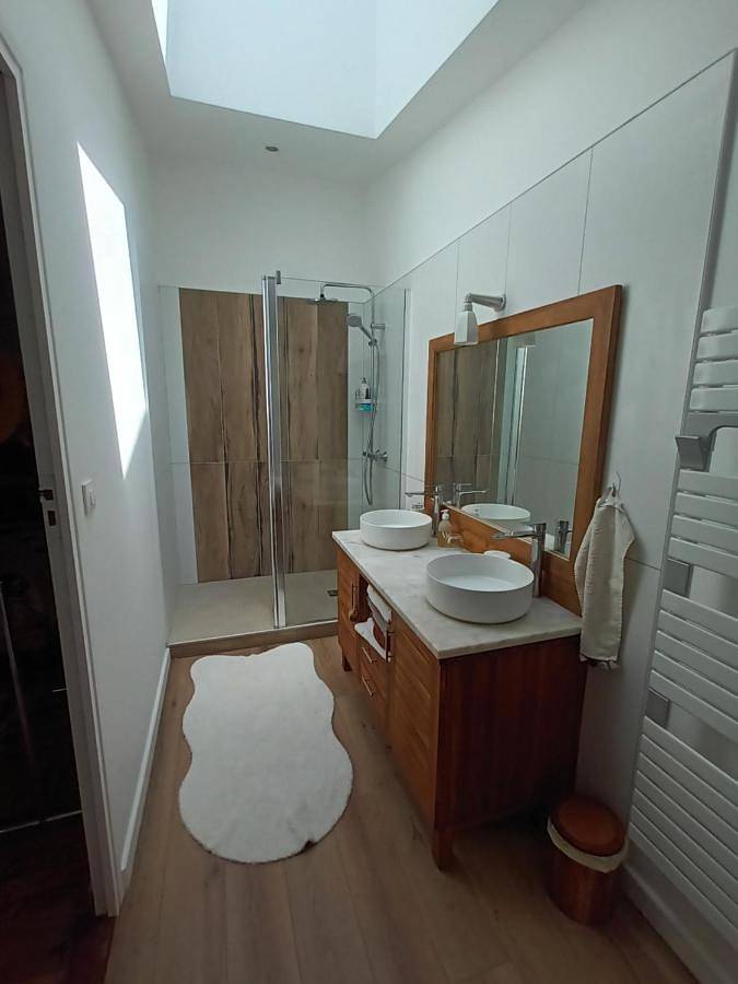 Villa Séquoia - Belle chambre Sdb privée et petit salon in Bazas, Région de Langon