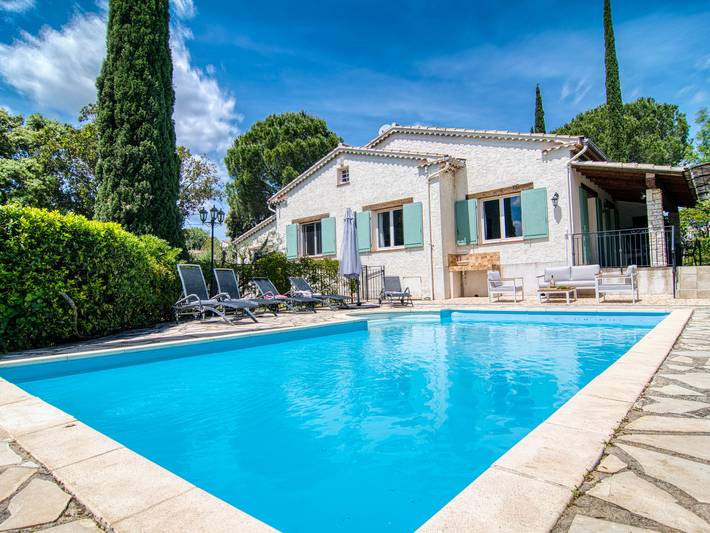 Location de vacances pour 6 personnes à Carcès