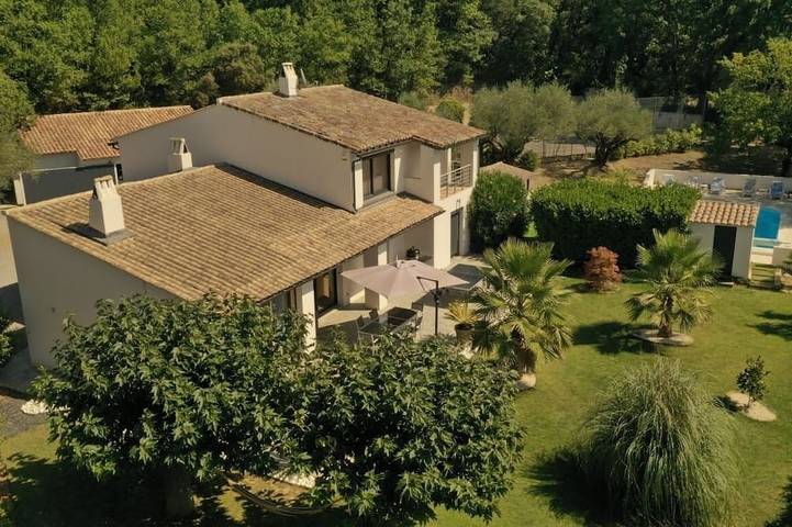 Villa for 10 people, with hot tub and garden, with pets - 1