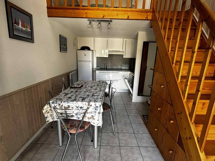 Gîte pour 4 personnes, avec terrasse et piscine dans Plage de la Grière - 3