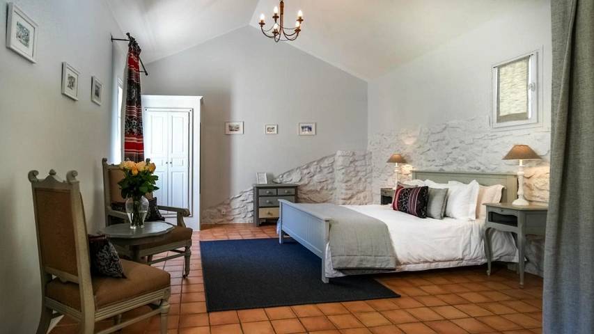 Chambre d’hôte pour 3 personnes, avec vue ainsi que piscine et jardin à Le Barroux - 3
