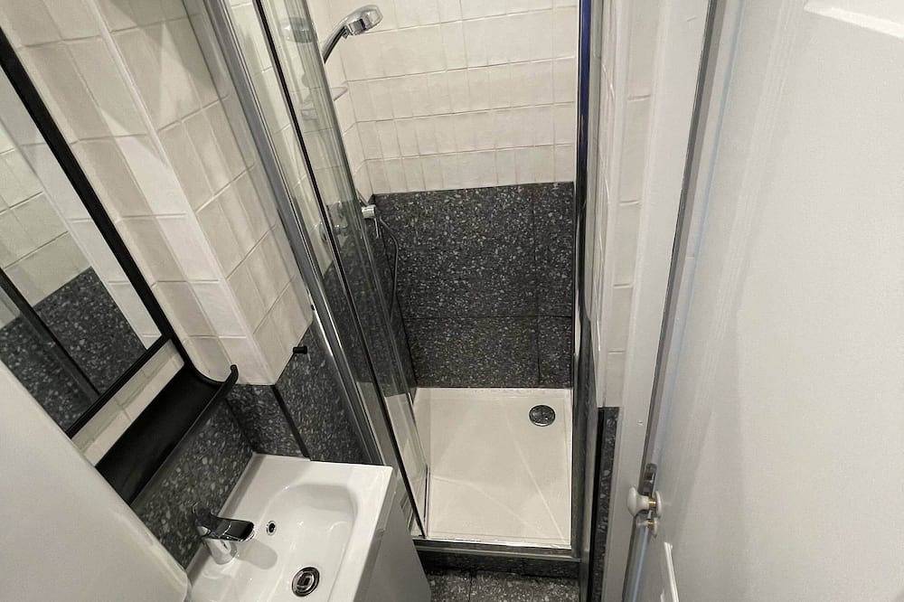 Apartamento entero, Charming studio, near Rer B Paris in Fontenay-aux-Roses, Altos del Sena