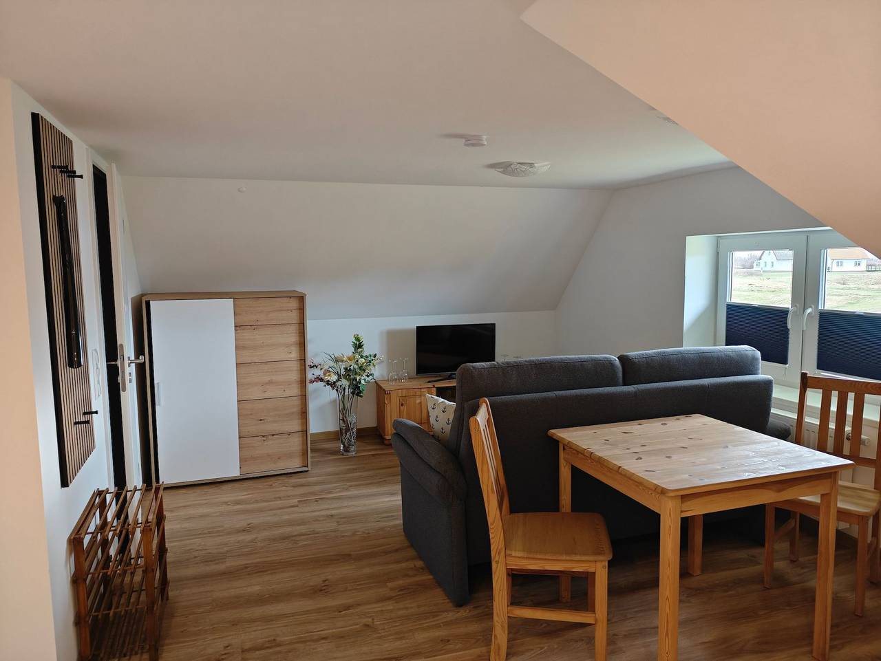 Ganze Ferienwohnung, Haus  Mario Striesow - Ferienwohnung Westblick in Neuendorf Insel Hiddensee, Hiddensee