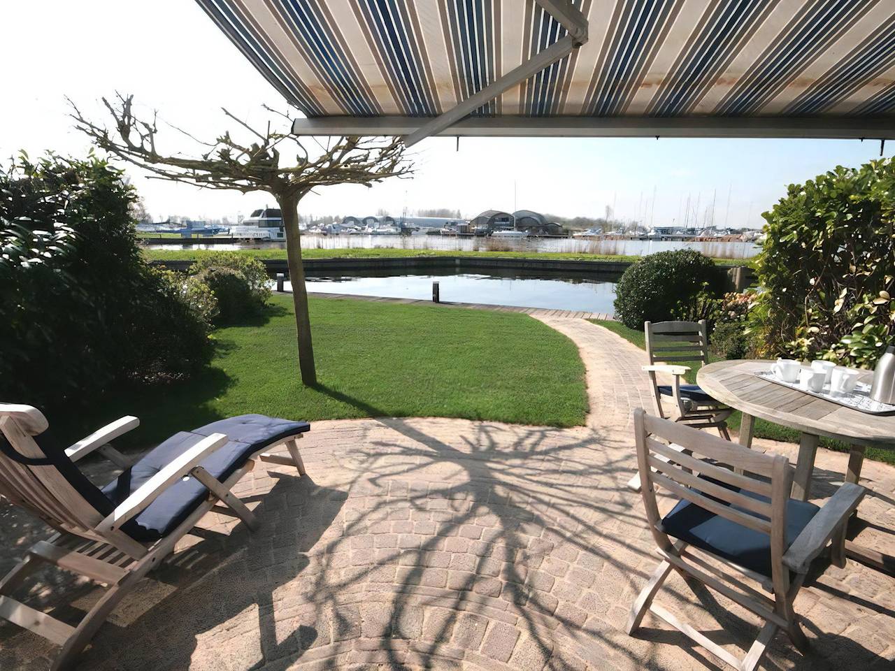 Park Brekkense Wiel 127 in Lemmer, Ijsselmeer