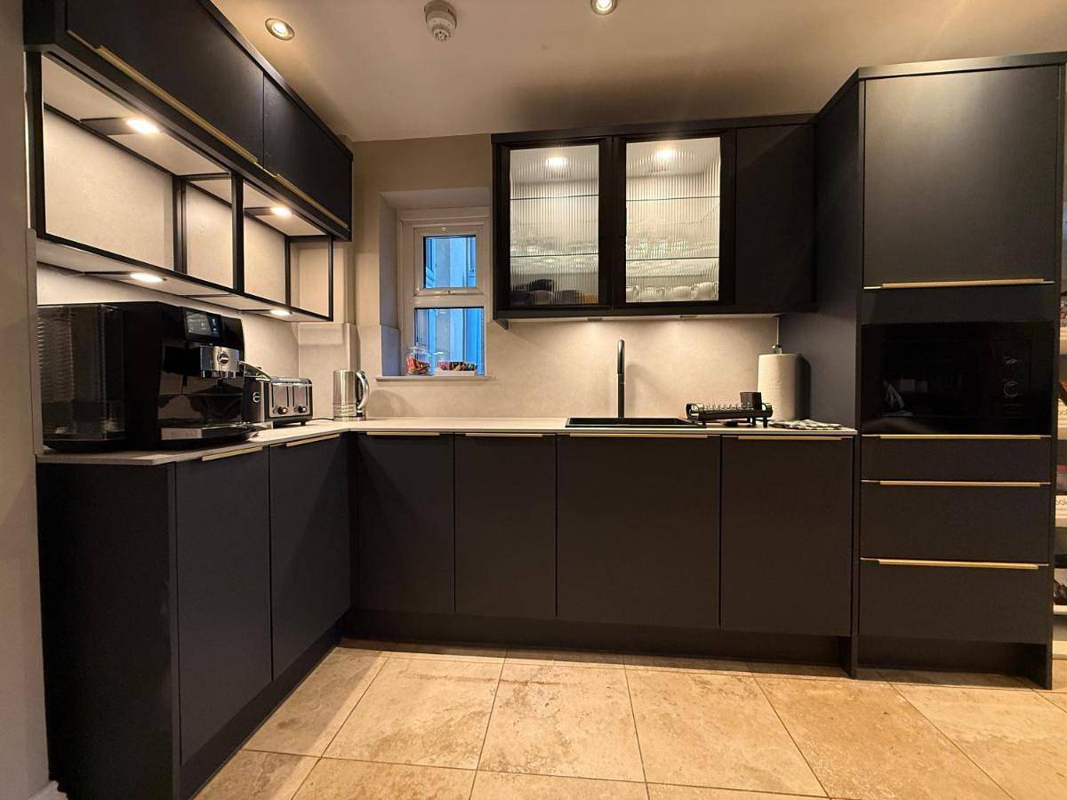 Number One Hundred Bed And Breakfast in Cardiff, Cardiff und Umgebung