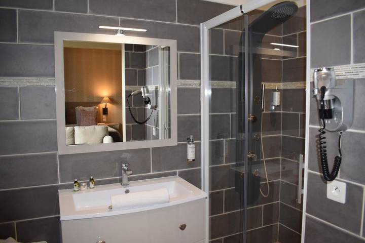 Hôtel pour 2 personnes, avec piscine et balcon ainsi que jacuzzi et sauna dans Casino de Deauville - 3