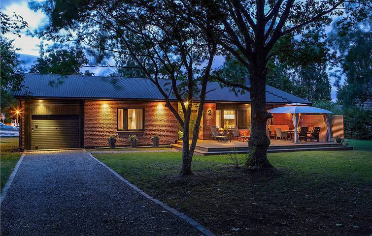 Ferienhaus für 8 Personen, mit Terrasse und Garten in Köpingsvik