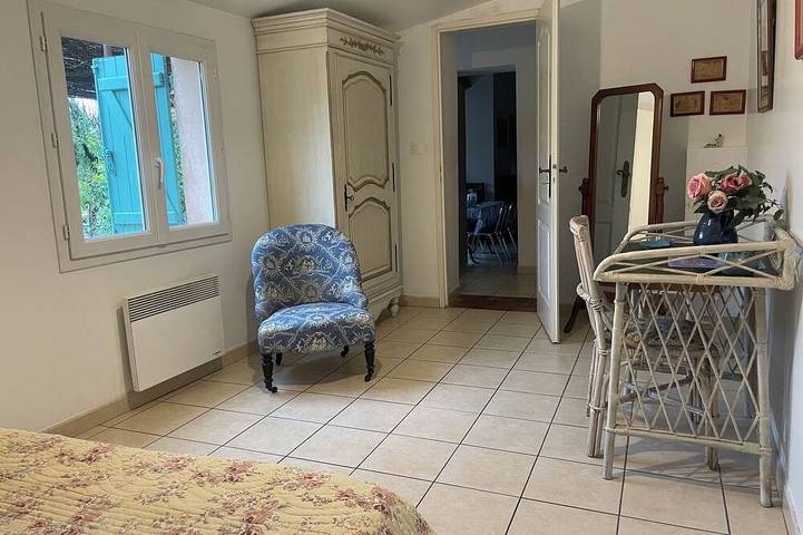 Sanary Small country house with garden. Small dogs accepted in Sanary-sur-Mer, Mediterranean Coast (France)
