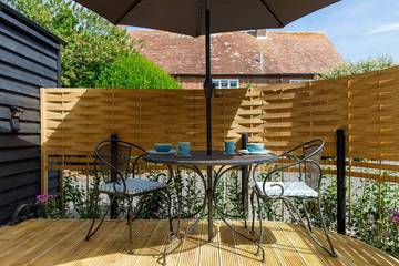 Hut for 2 People in West Wittering Beach, West Wittering, Photo 3