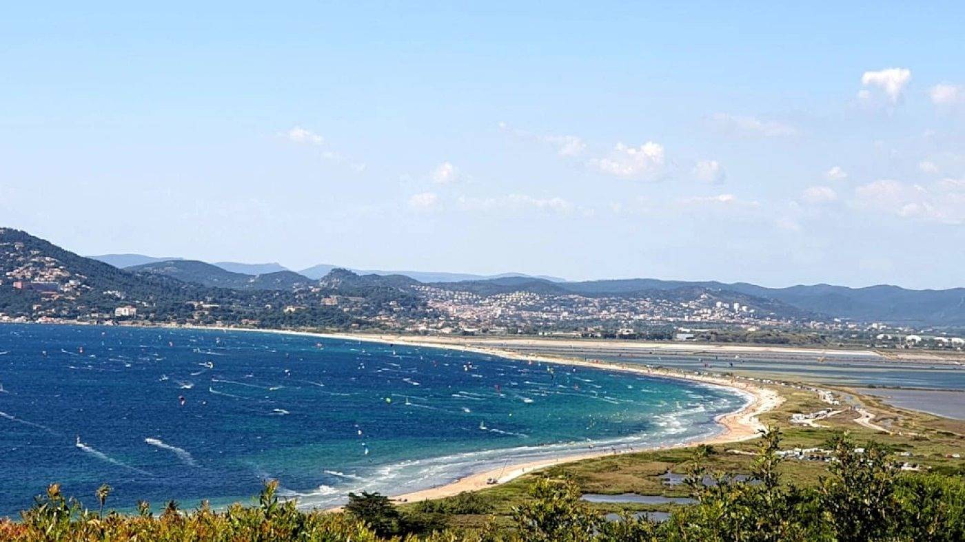 Zecamping 3* 200m plage locatif Tv clim 28m2 6 pers in Hyeres, Parc national Port-Cros