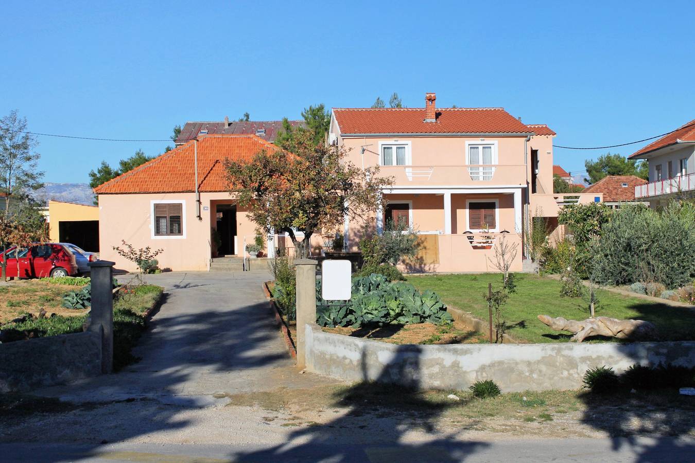 Ganze Wohnung, 1-Zimmer-Ferienwohnung mit Terrasse Privlaka, Zadar A-5849-a in Privlaka, Zadar