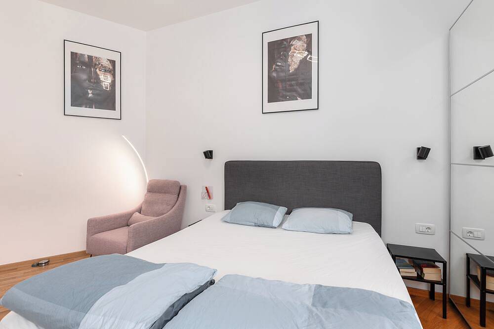 Ganze Wohnung, Panorama Meerblick Strand, Pool Wellness Luxus 3Br in Bečići, Opština Budva