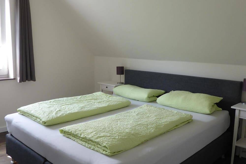 Ganze Wohnung, ****Premium-Fewo, Neubau, Nähe Winterberg, Nordic- u. Skilanglaufz., Spielplatz in Westfeld, Schmallenberg