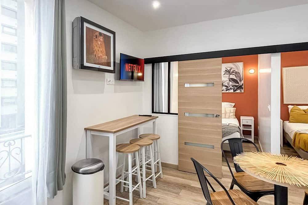 Appartement entier, Hoche B 16 - Une Chambre Appartement, Couchages 4 in Le Pré-Saint-Gervais, Seine-Saint-Denis